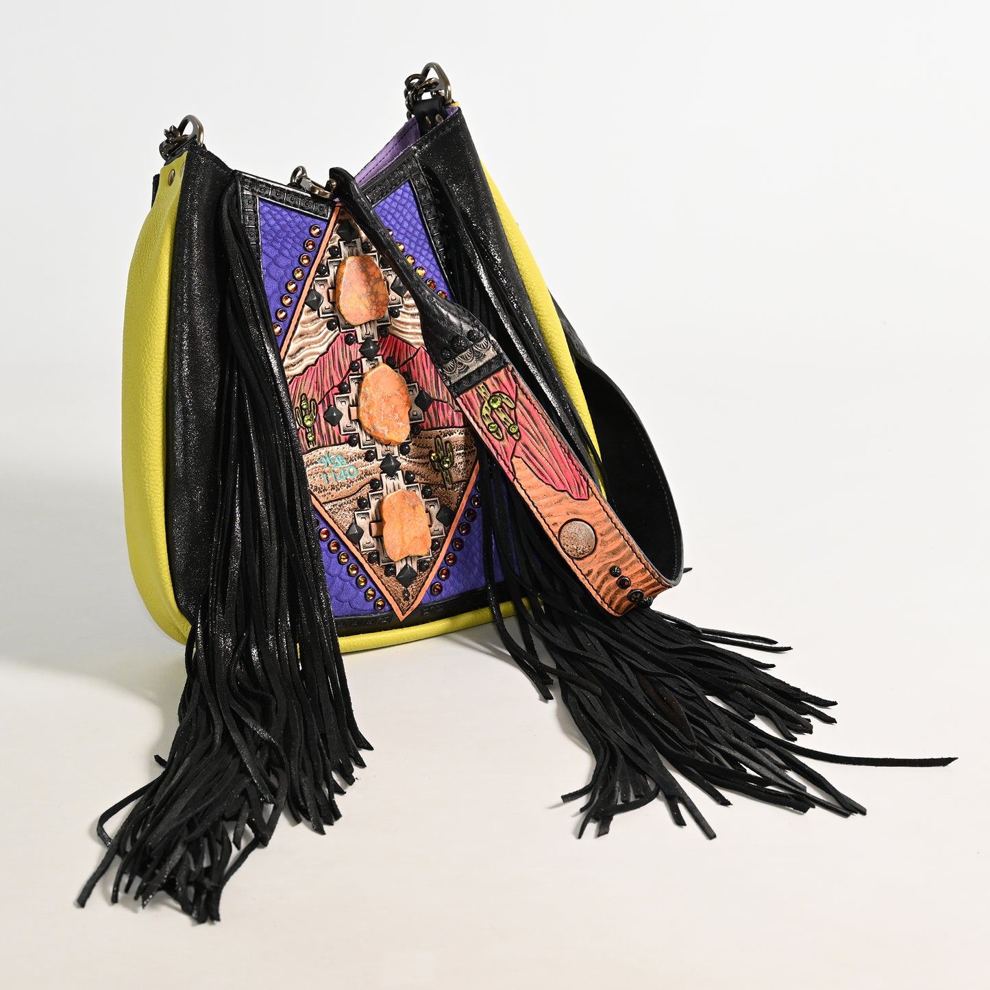 
                  
                    Lyrik Bag #1140
                  
                