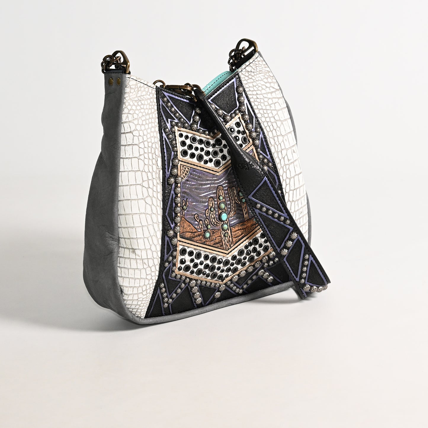 
                  
                    Lyrik Bag #1065
                  
                