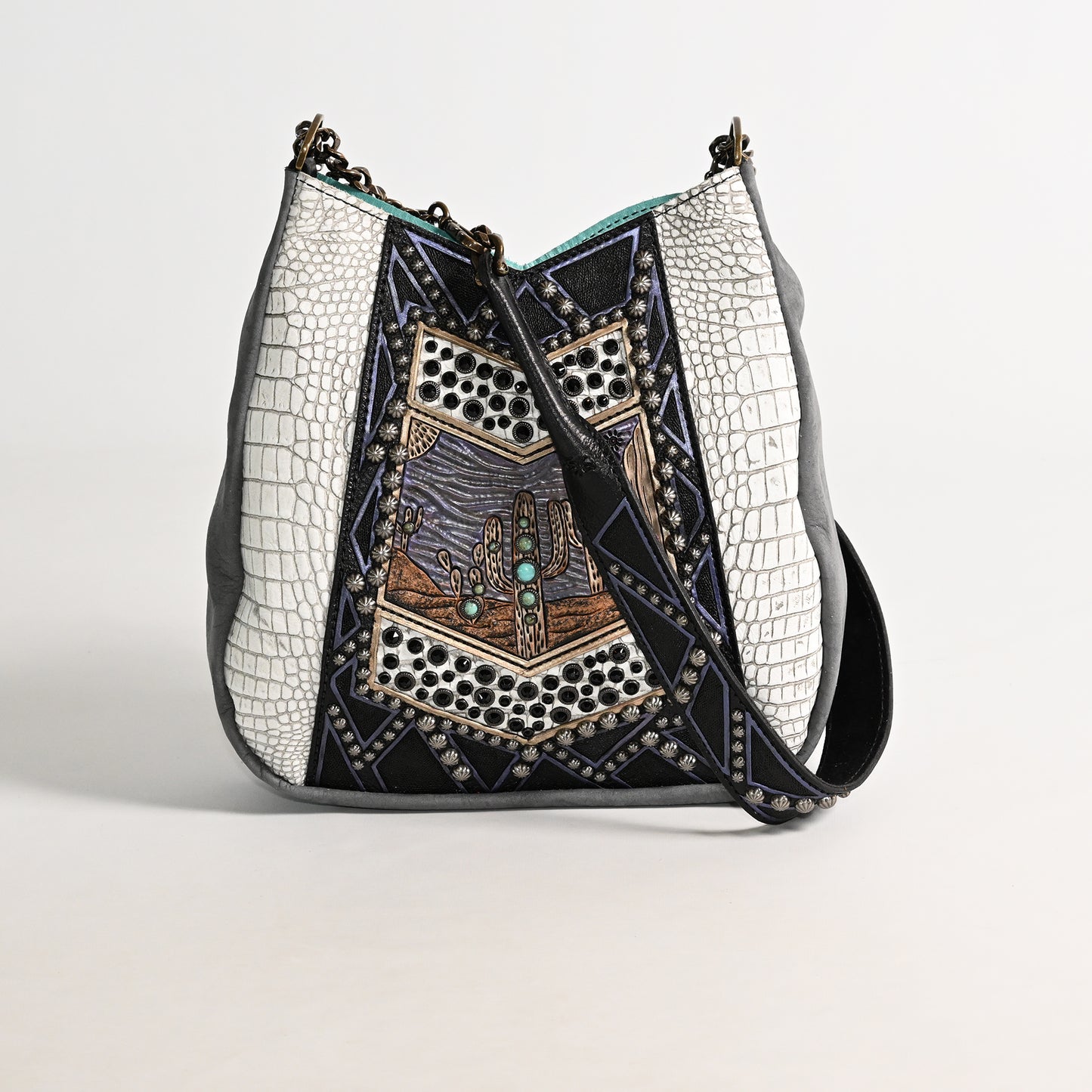 
                  
                    Lyrik Bag #1065
                  
                