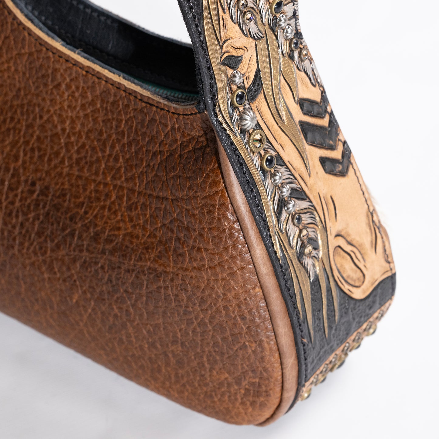 
                  
                    Artona - Look #35
                  
                