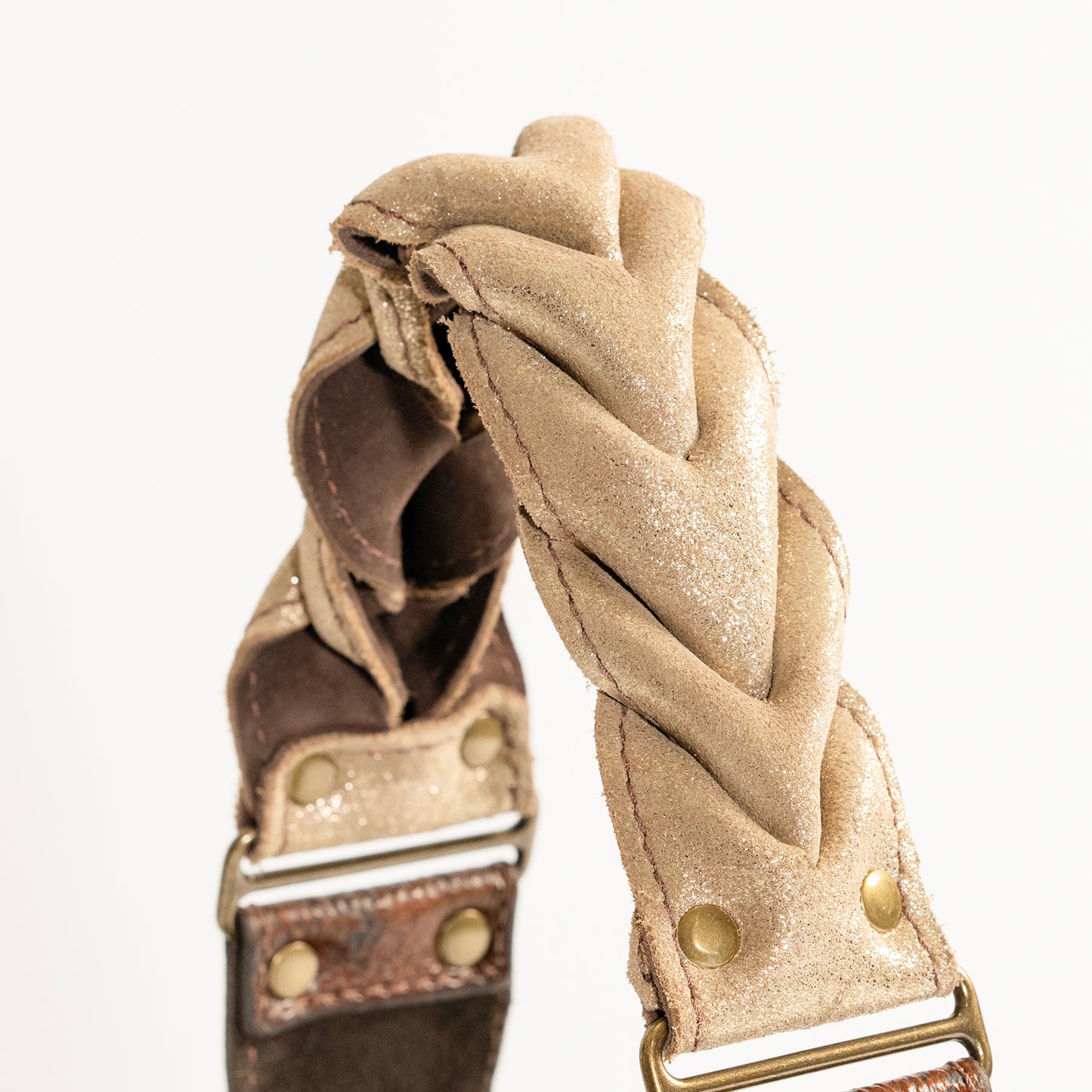 
                  
                    Artona - Look #11
                  
                
