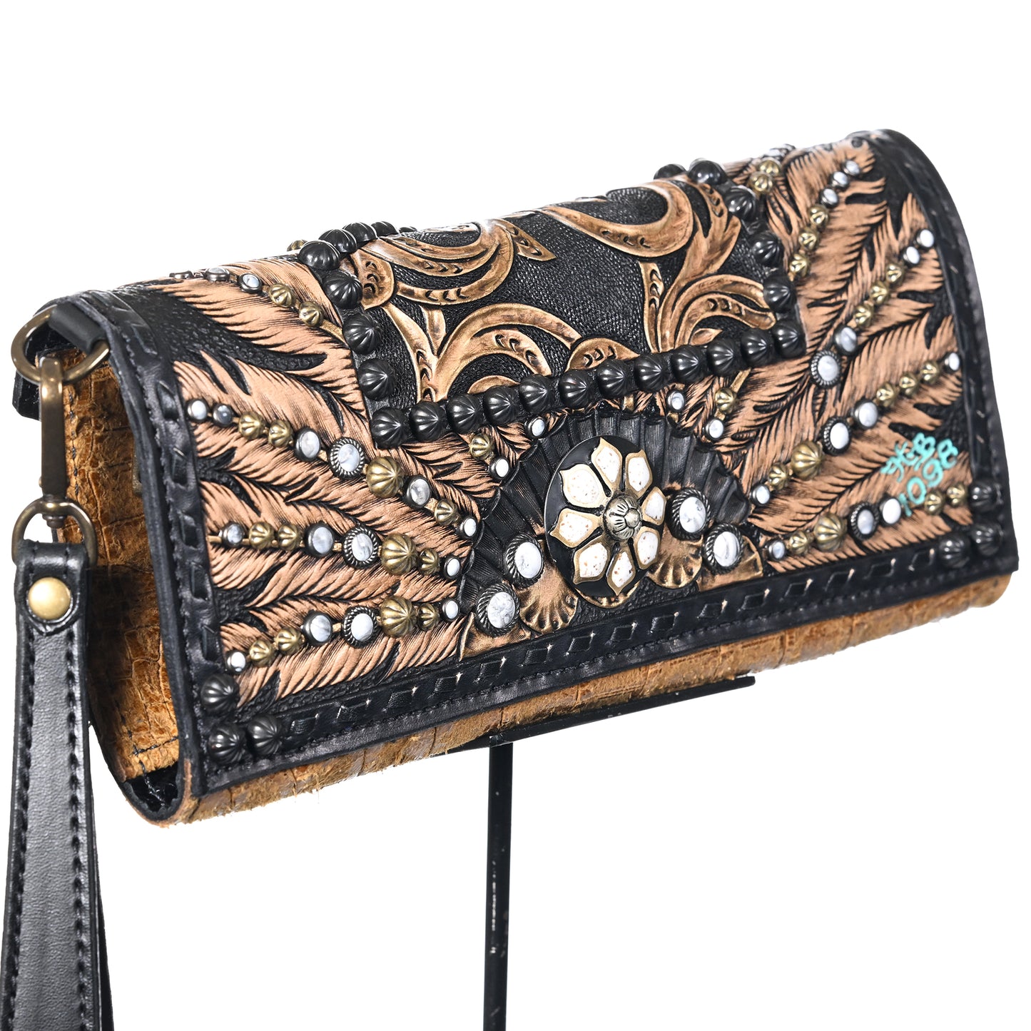 
                  
                    Nola Clutch #1098
                  
                