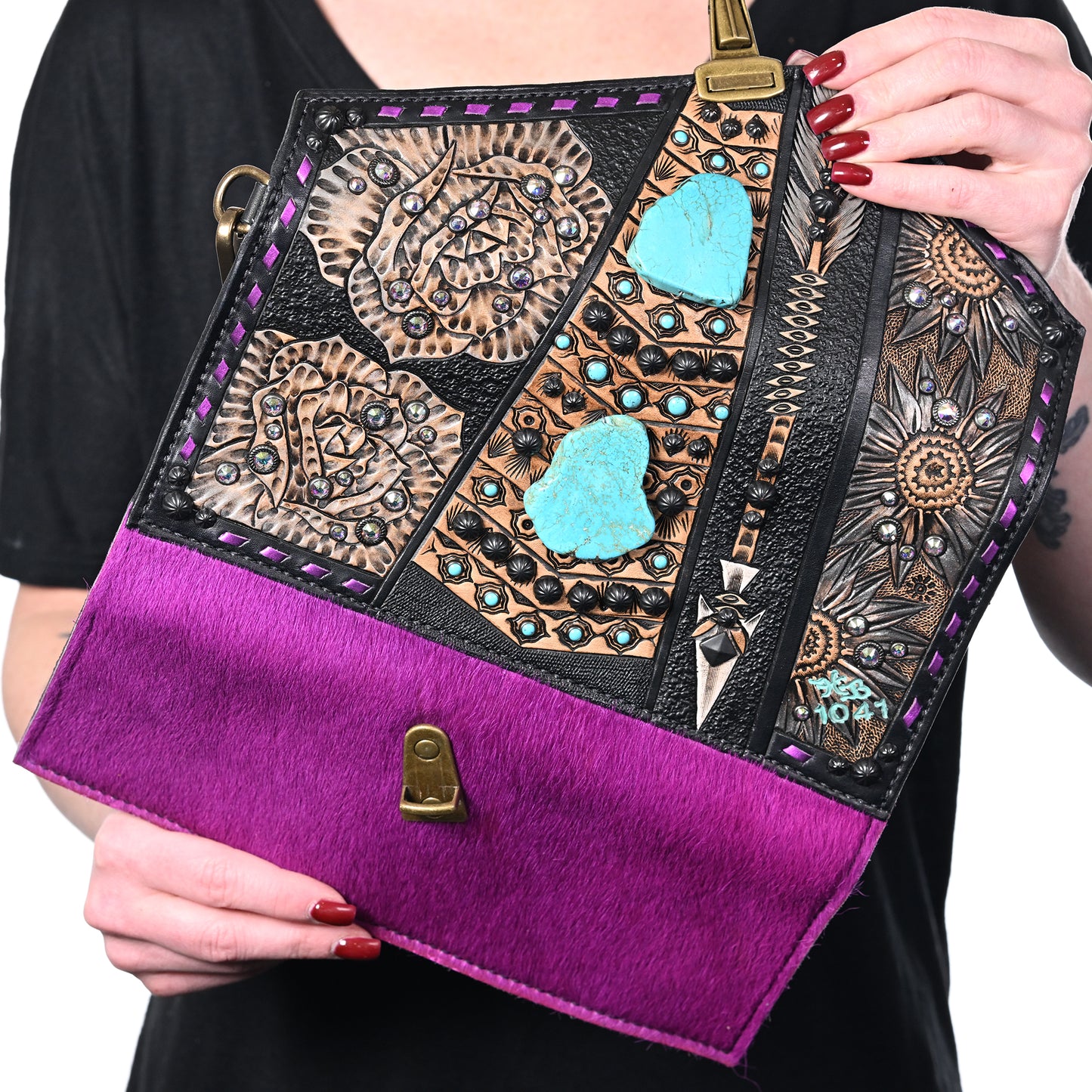 
                  
                    Nola Clutch #1041
                  
                