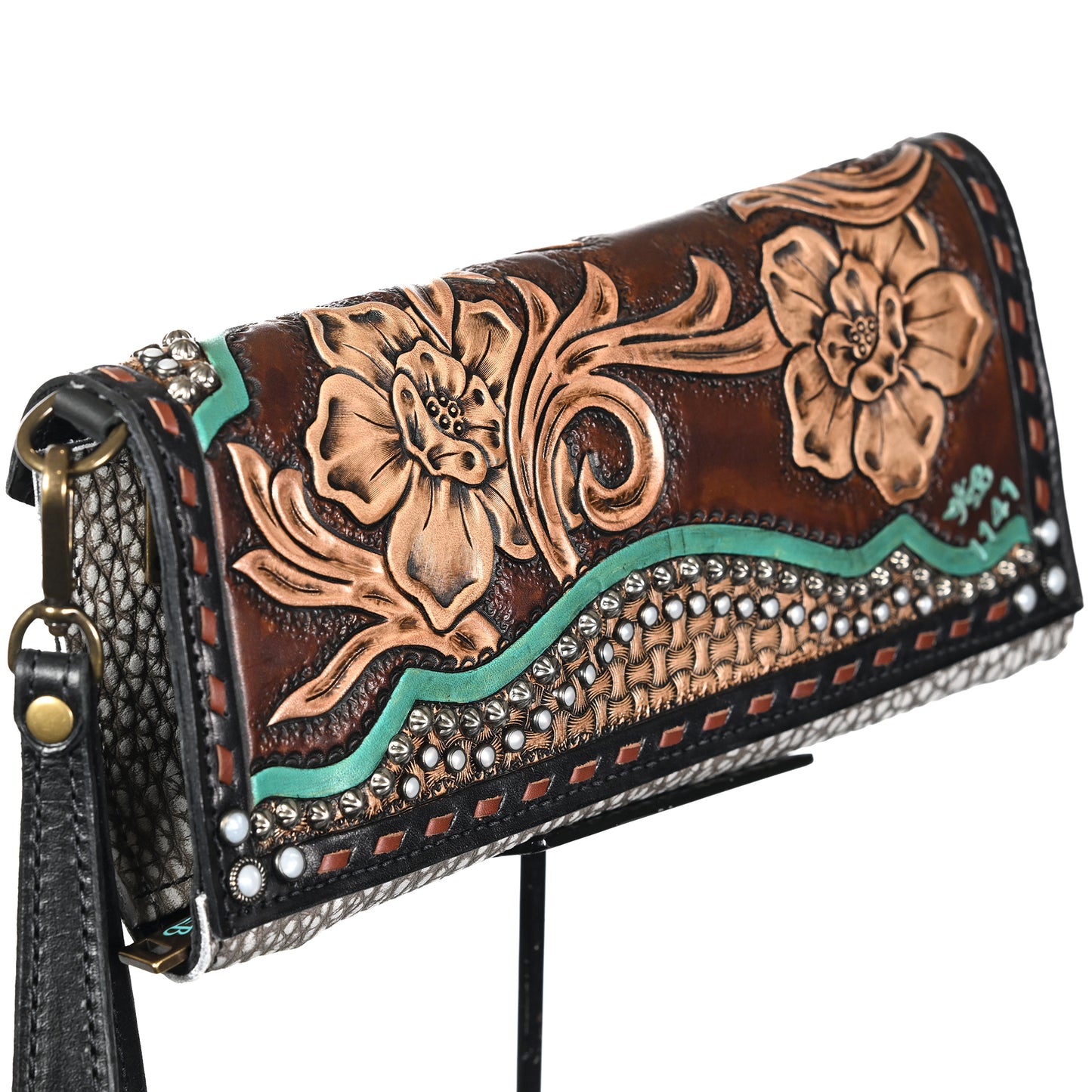 
                  
                    Nola Clutch #1141
                  
                