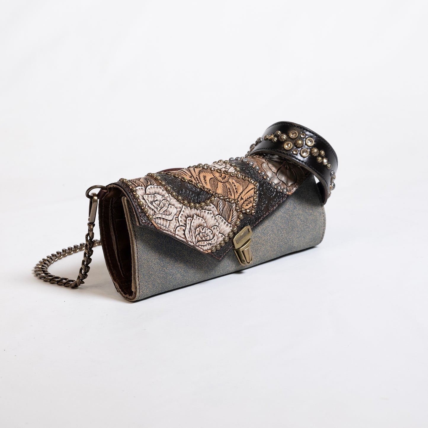 
                  
                    Nola Clutch #1553
                  
                