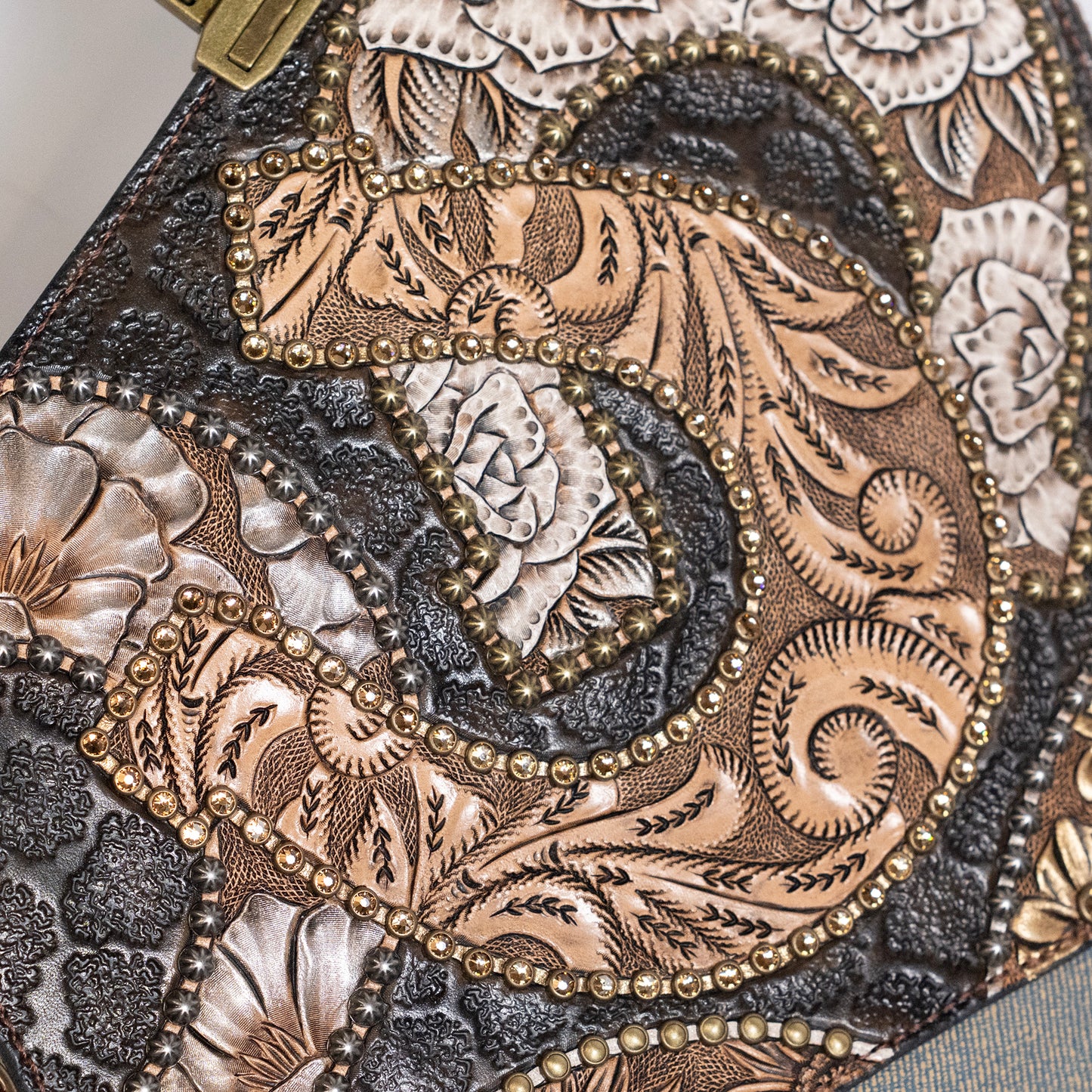 
                  
                    Nola Clutch #1553
                  
                