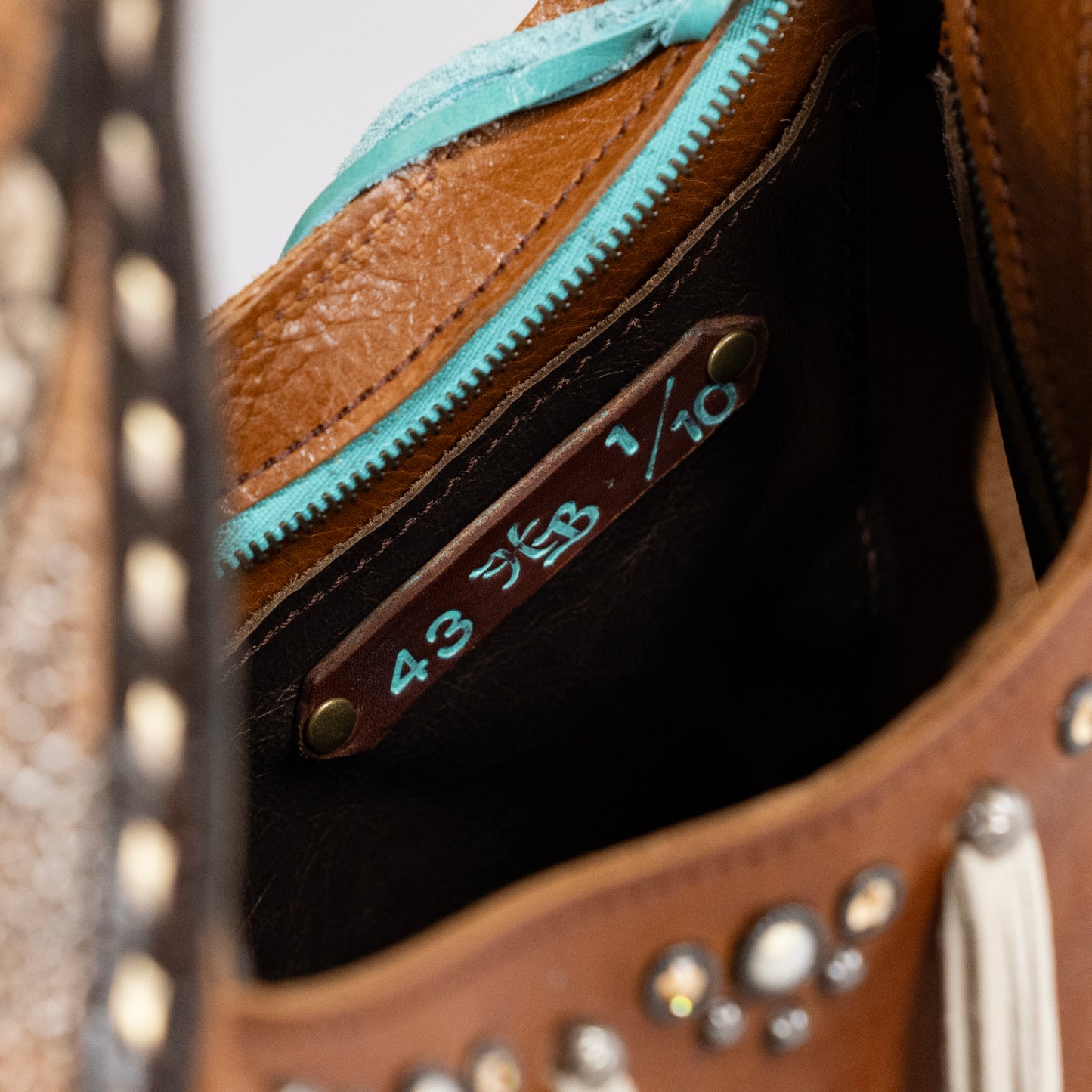 
                  
                    Artona - Look #43
                  
                