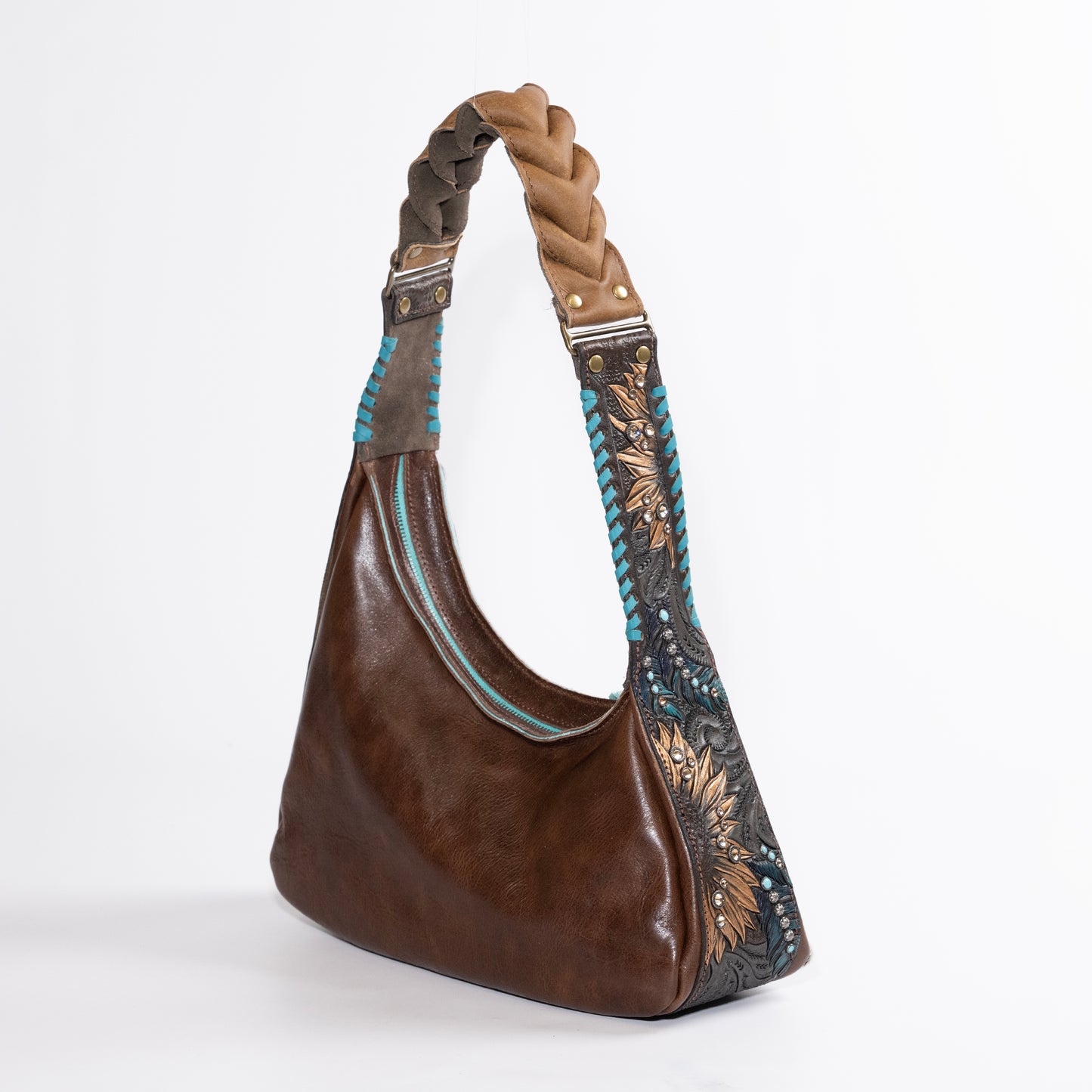 
                  
                    Artona - Look #44
                  
                