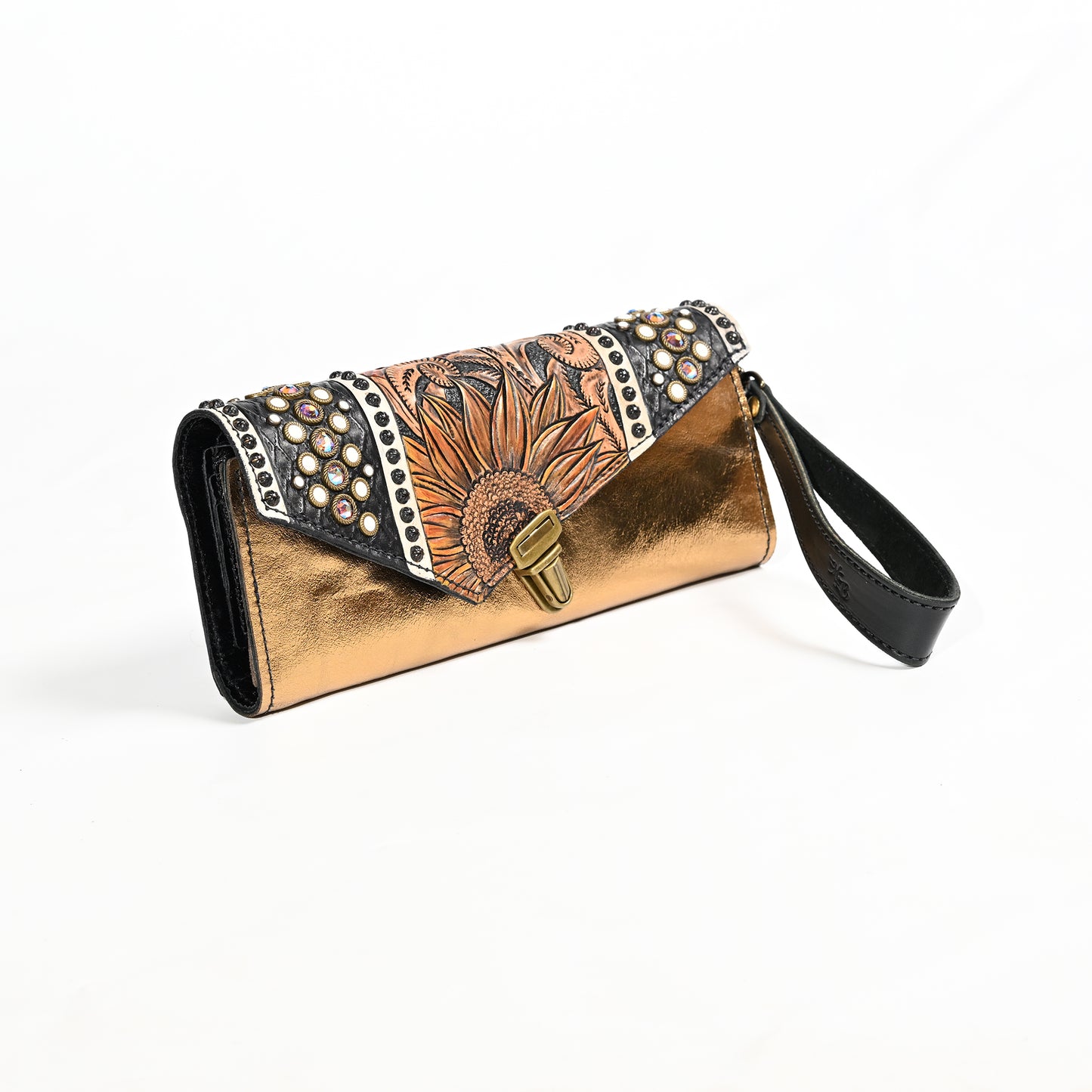 
                  
                    Nola Clutch #1235
                  
                