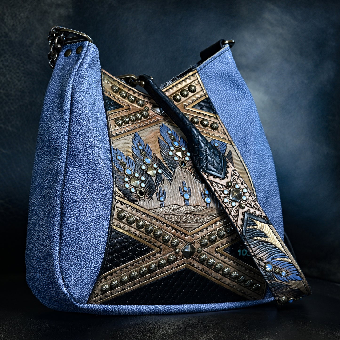 
                  
                    Lyrik Bag #1038
                  
                