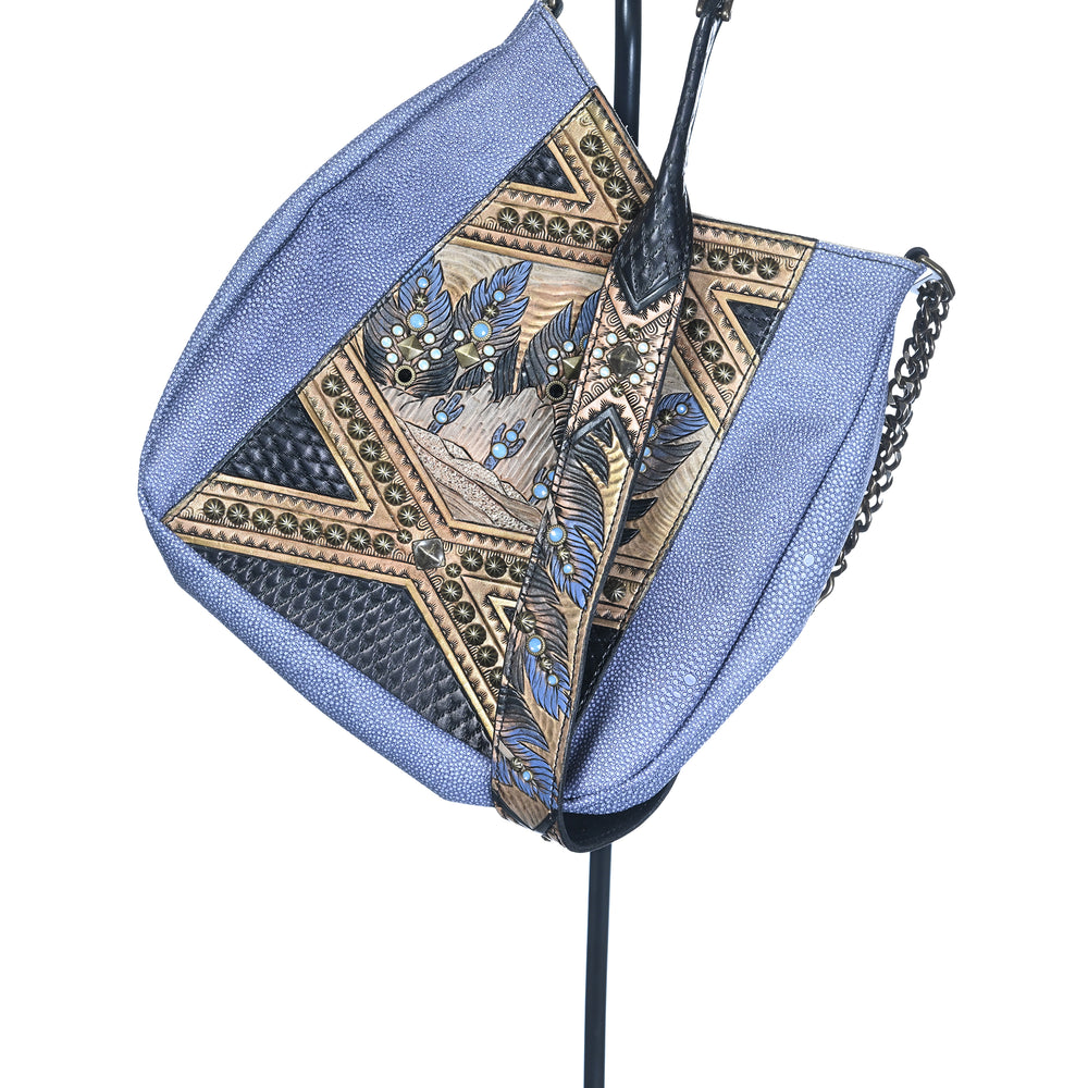 
                  
                    Lyrik Bag #1038
                  
                