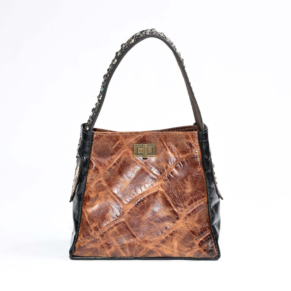 
                  
                    Criobella Bag - Look #11
                  
                