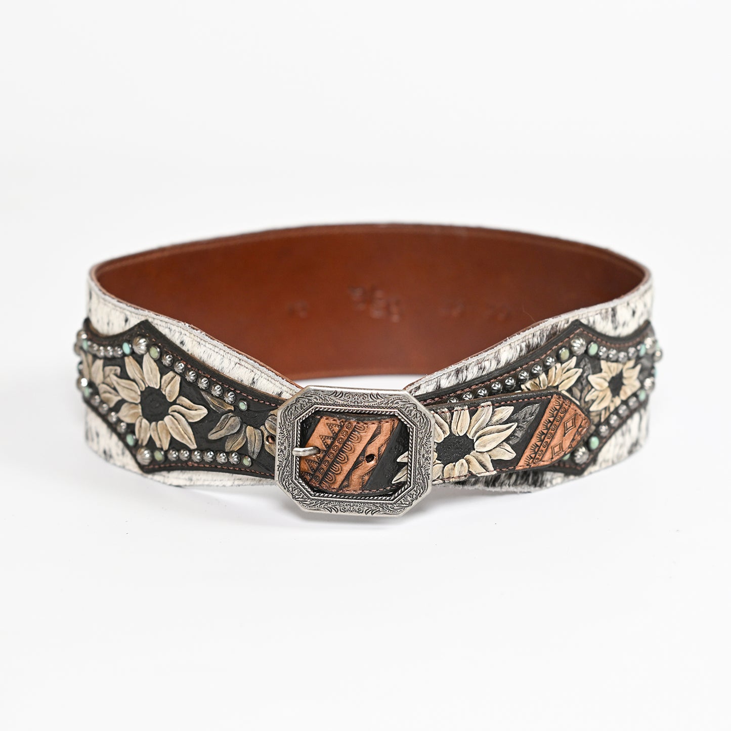 
                  
                    Heritage Cinch Belt - Look 10
                  
                