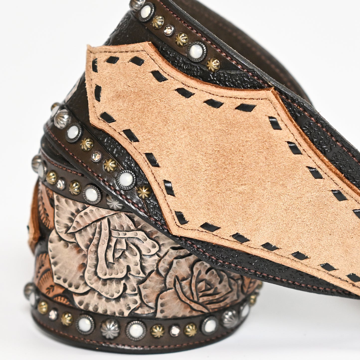 
                  
                    Heritage Cinch Belt - Look 18
                  
                