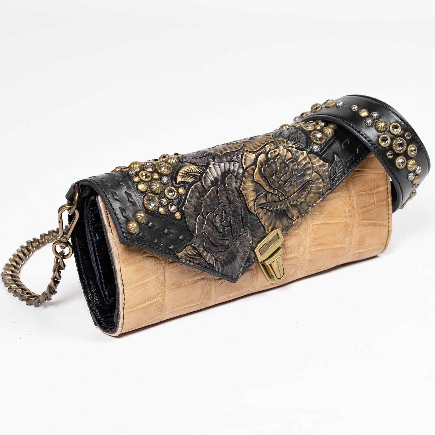 
                  
                    Nola Clutch 1590
                  
                