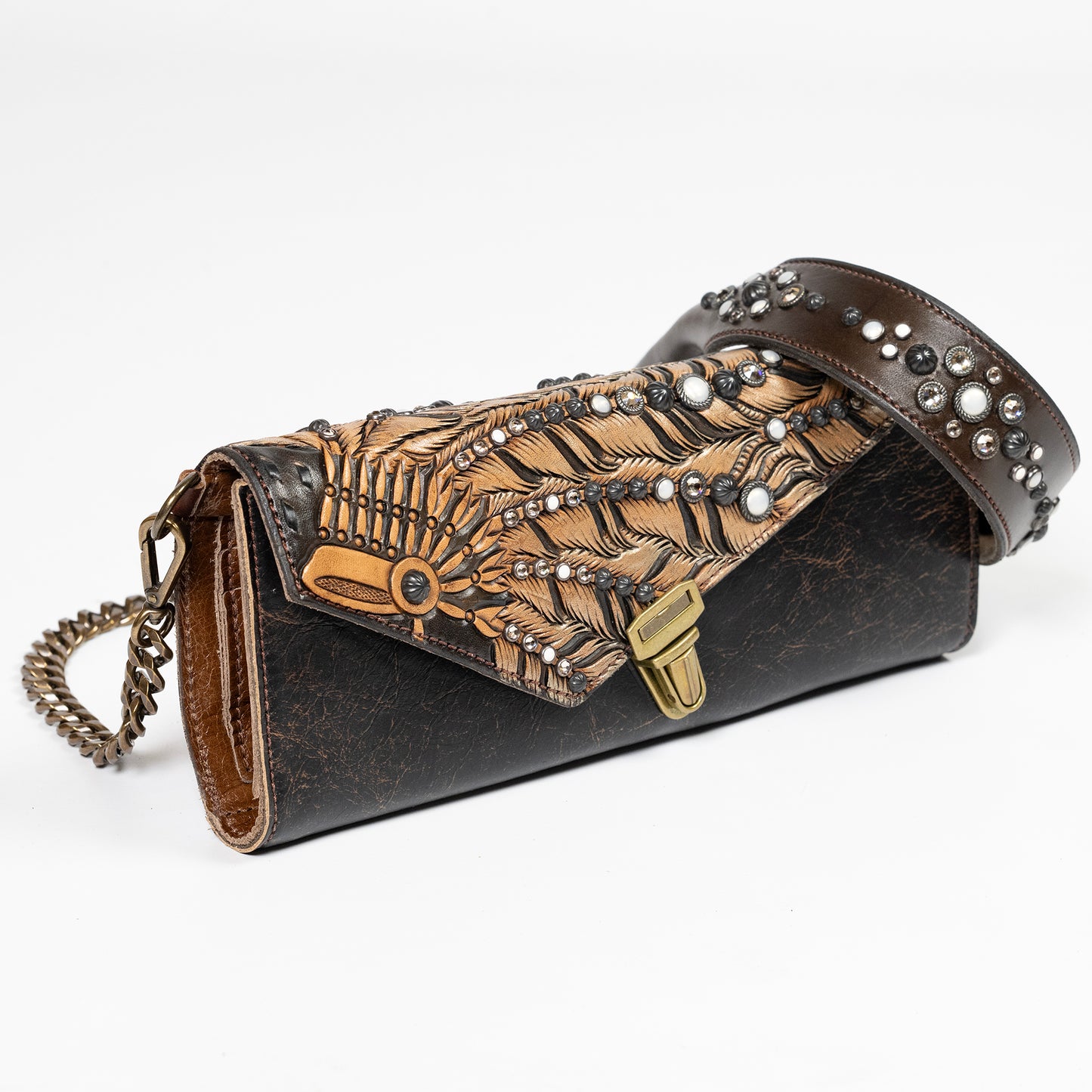 
                  
                    Nola Clutch 1591
                  
                