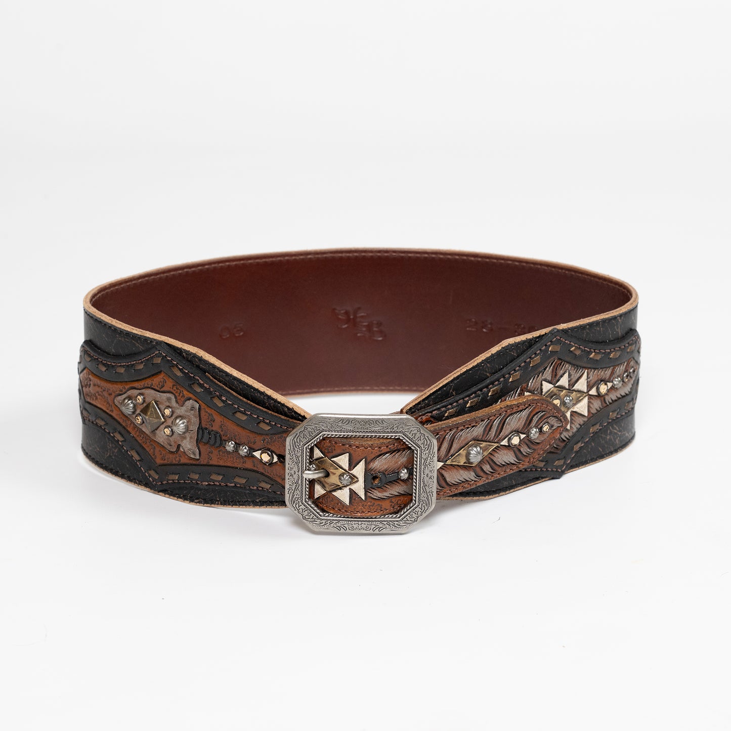 
                  
                    Heritage Cinch Belt - Look #05
                  
                