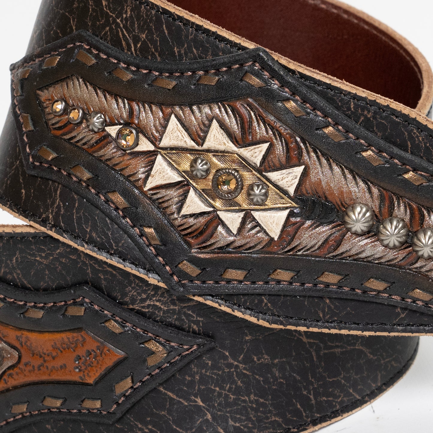 
                  
                    Heritage Cinch Belt - Look #05
                  
                