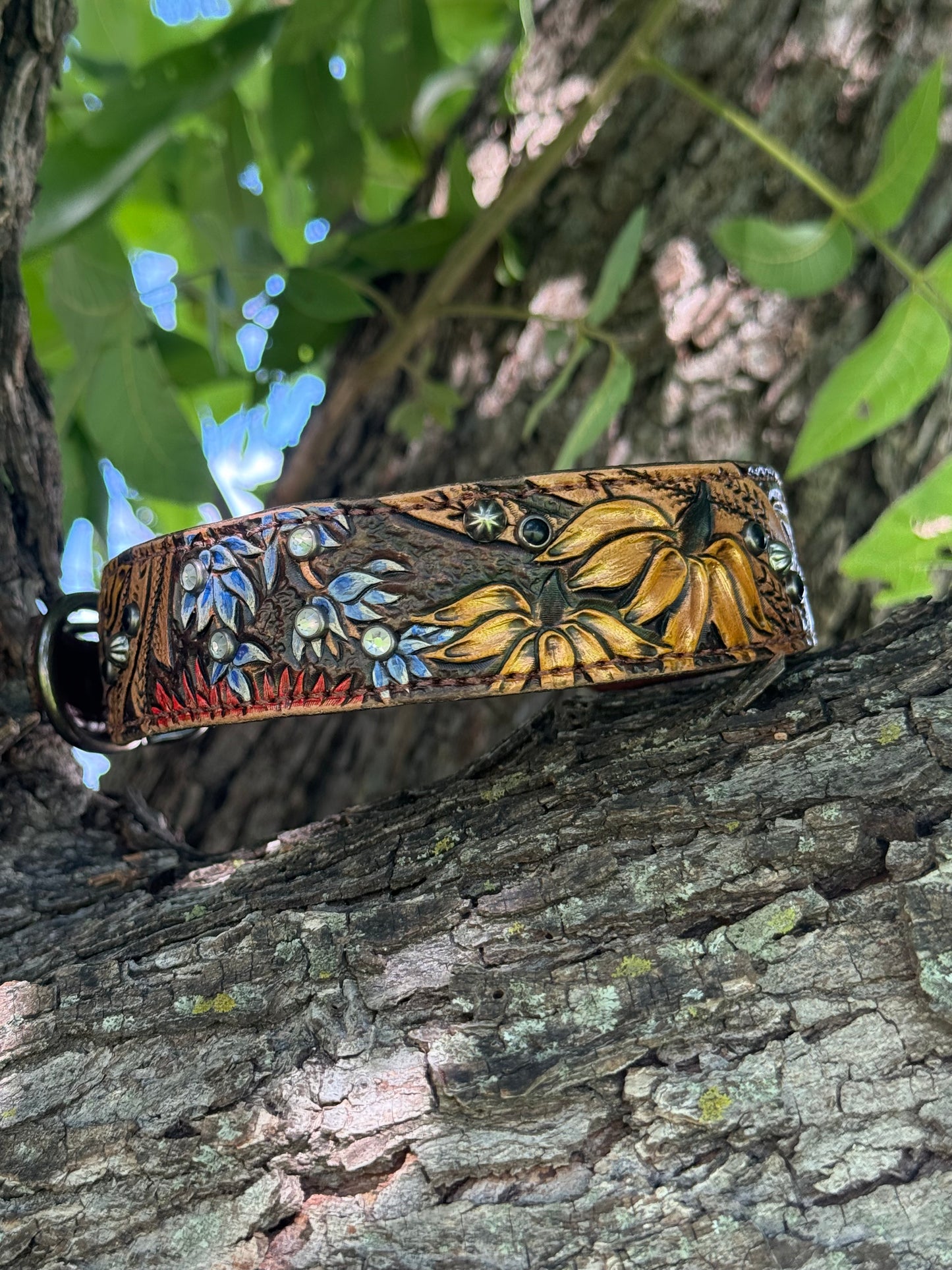 
                  
                    "Skye" - Dog Collar
                  
                