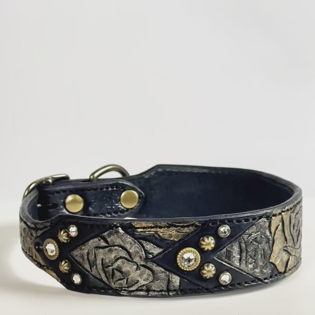 
                  
                    Load and play video in Gallery viewer, &amp;quot;Wynona&amp;quot; - Dog Collar
                  
                