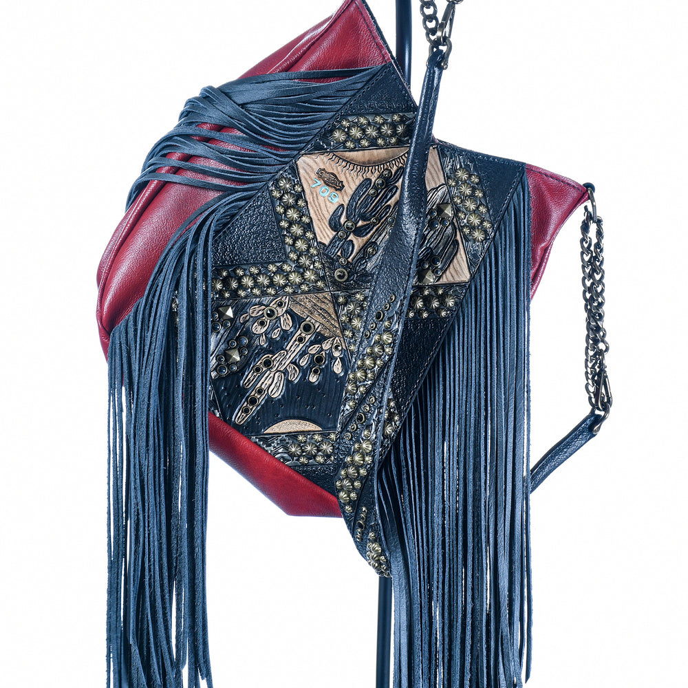
                  
                    Lyrik Bag #709
                  
                