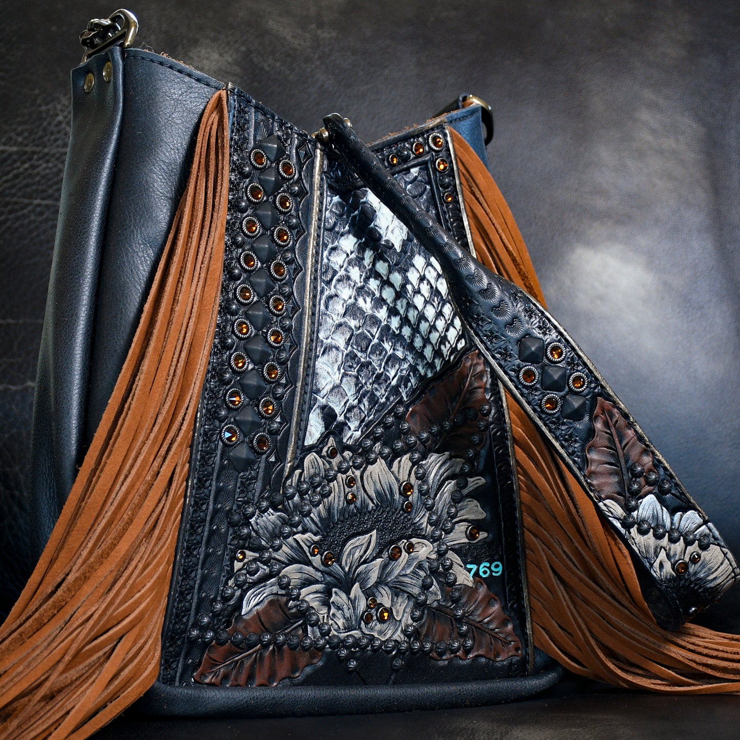 
                  
                    Lyrik Bag #769
                  
                
